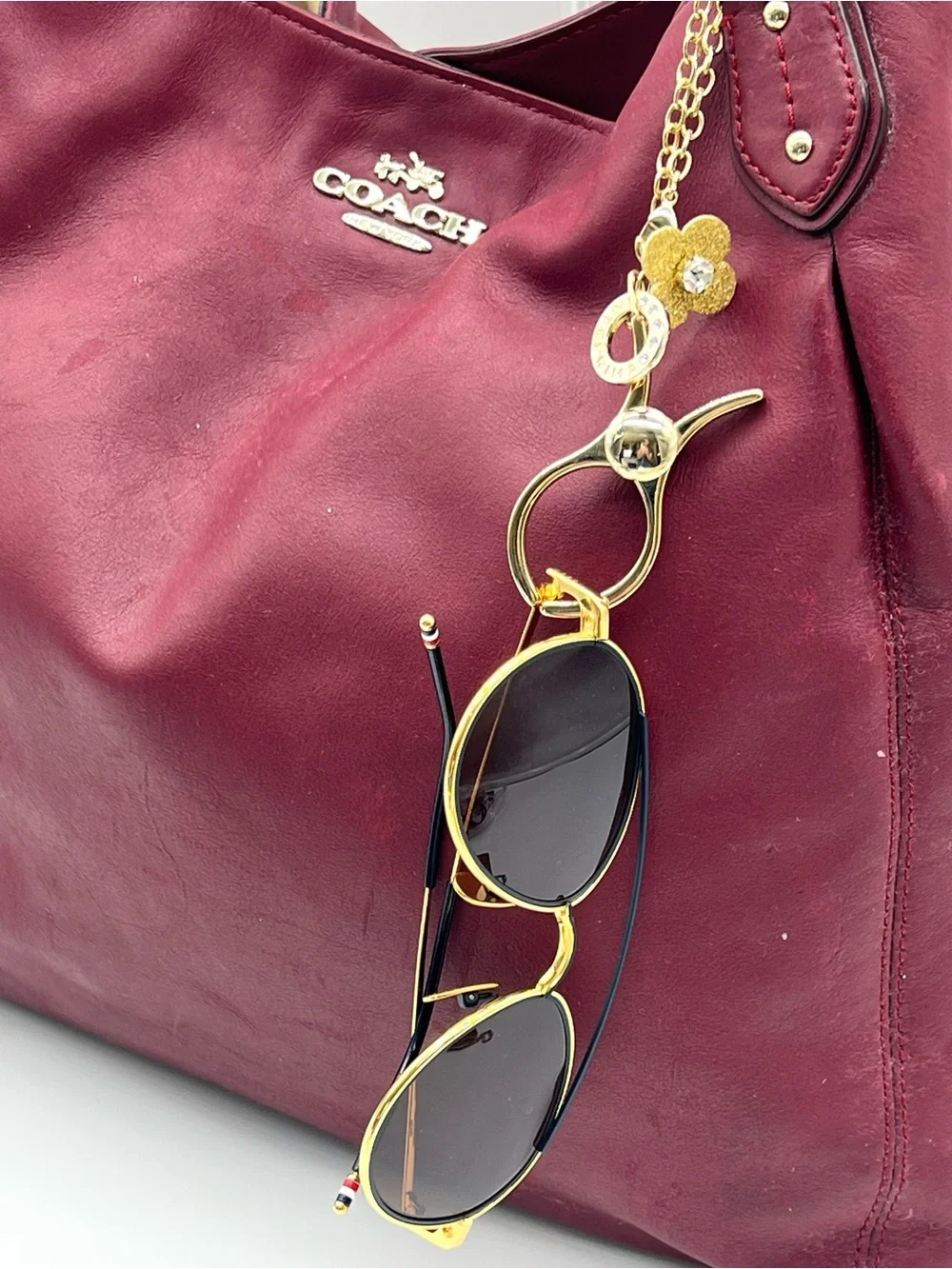 Anteprima Gold Fiori Flower Crystal Glove Holder Bag Charm Keychain Clip